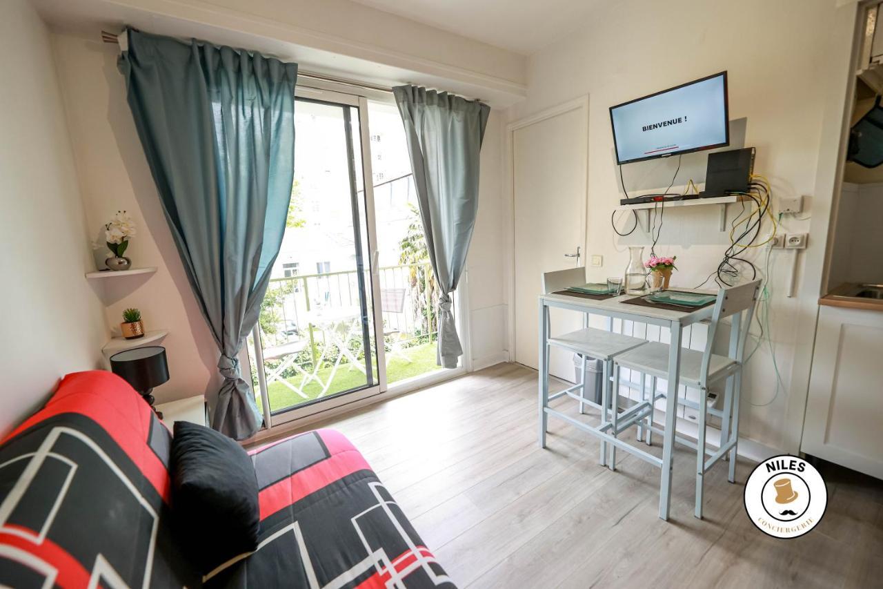 Au Petit Repere Palois -Studio - Centre Ville-Balcon-Wifi Fibre ポー エクステリア 写真