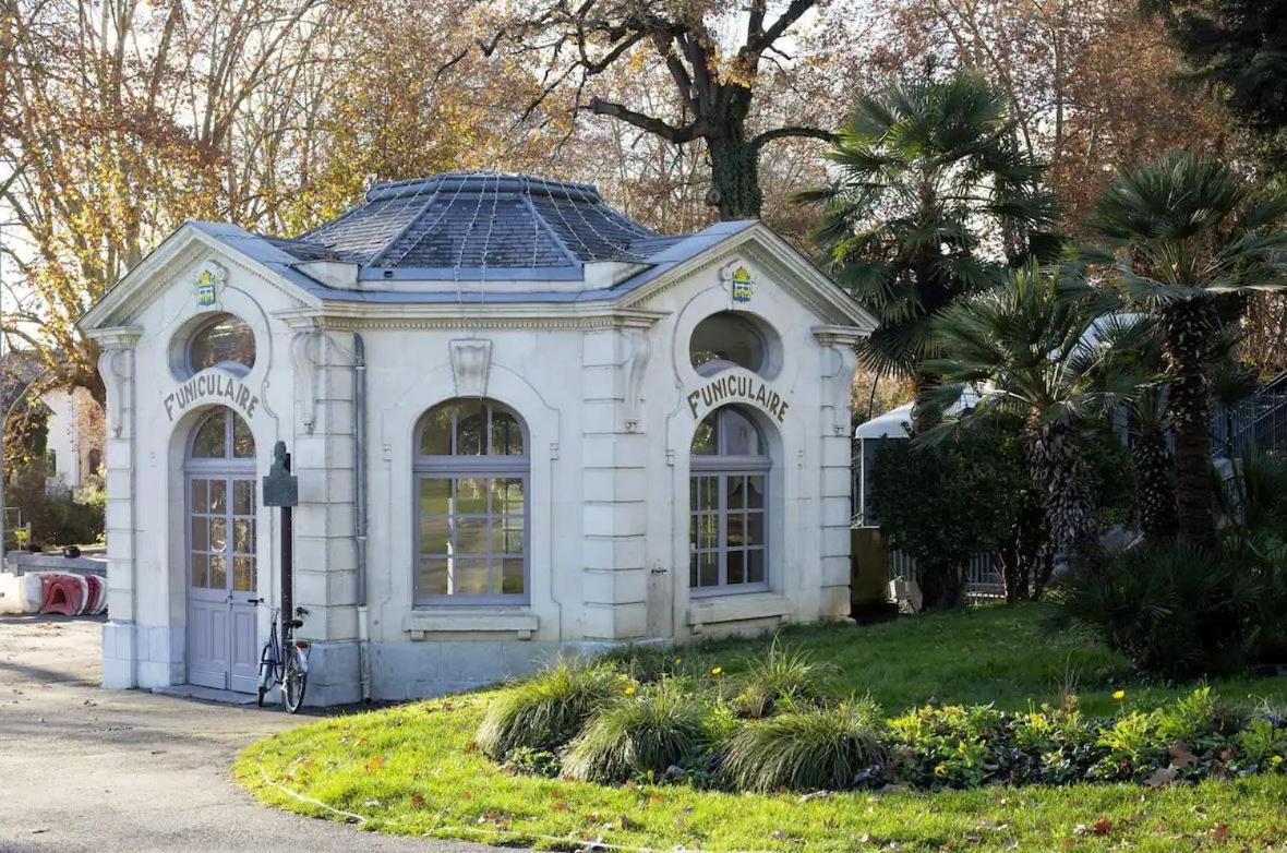 Au Petit Repere Palois -Studio - Centre Ville-Balcon-Wifi Fibre ポー エクステリア 写真